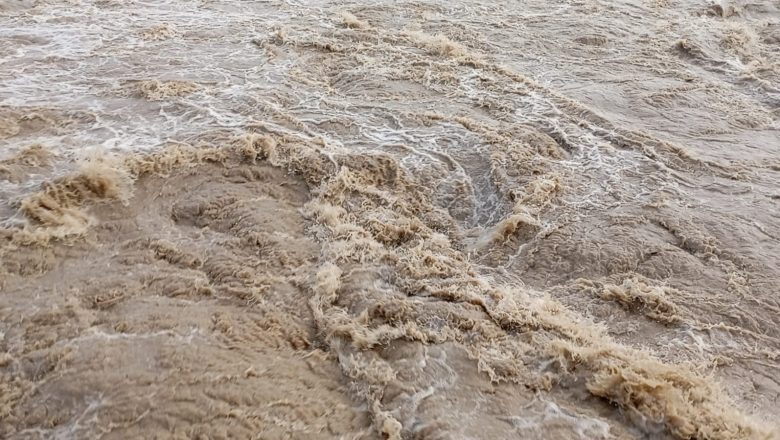सप्तकोसीमा पानीको बहाव एक लाख ७३ हजार क्युसेक, सुनसरीमा अहिले खतरा छैन् ः प्रजिअ मिश्र